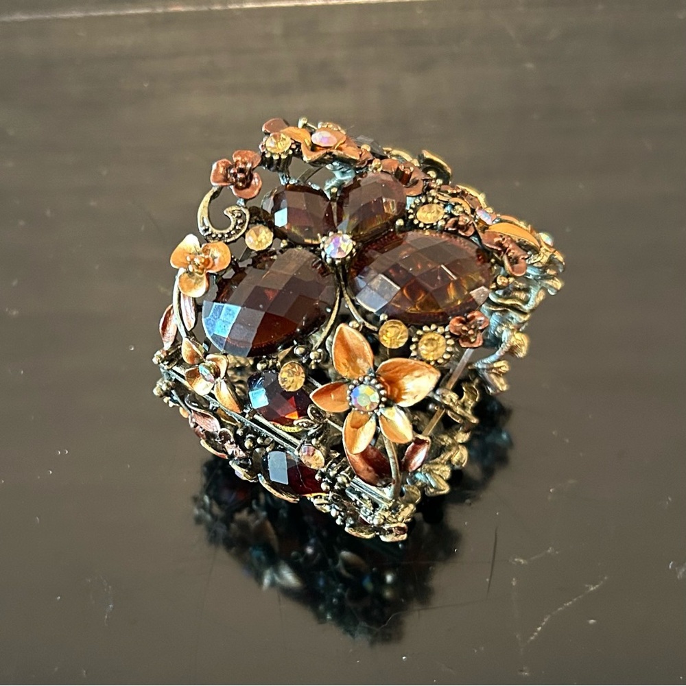 Elegant Floral Gemstone cuff bracelet